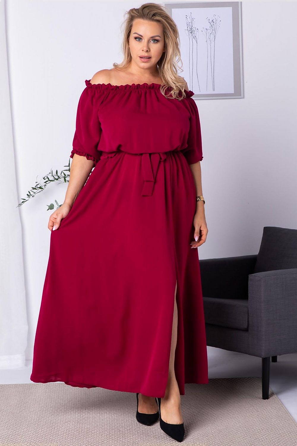 Plus size dress model 182179